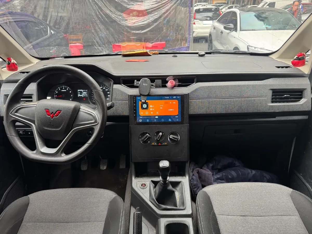 2022 WuLing ZhengChen 2.0L 136HP L4 6MT,autocango,china used car exporter,china ev exporter,chinese used car exporter,chinese used ev exporter