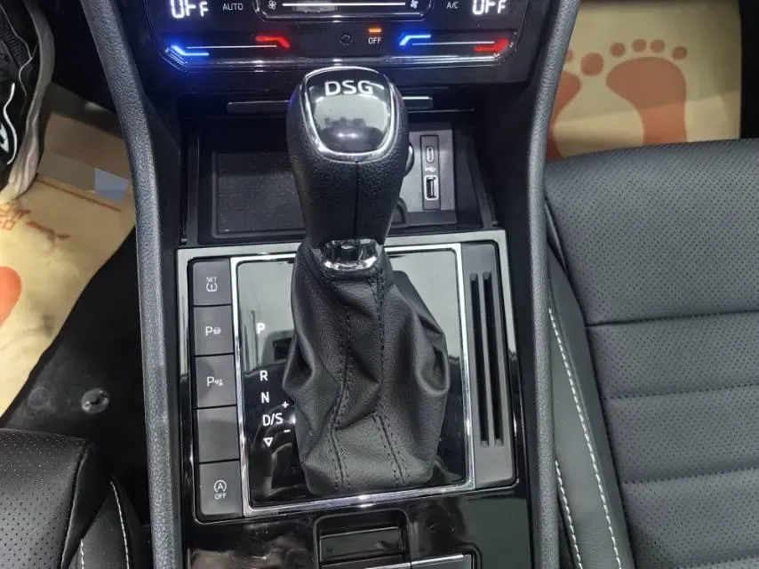 2022 Skoda Superb 1.4T 150HP L4 7DCT,autocango,china used car exporter,china ev exporter,chinese used car exporter,chinese used ev exporter