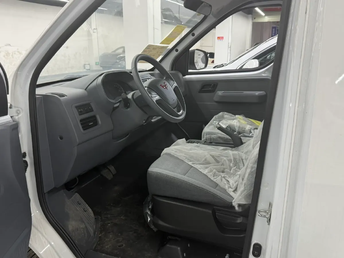 2024 WuLing YangGuang BEV 41.9KWH,autocango,china used car exporter,china ev exporter,chinese used car exporter,chinese used ev exporter