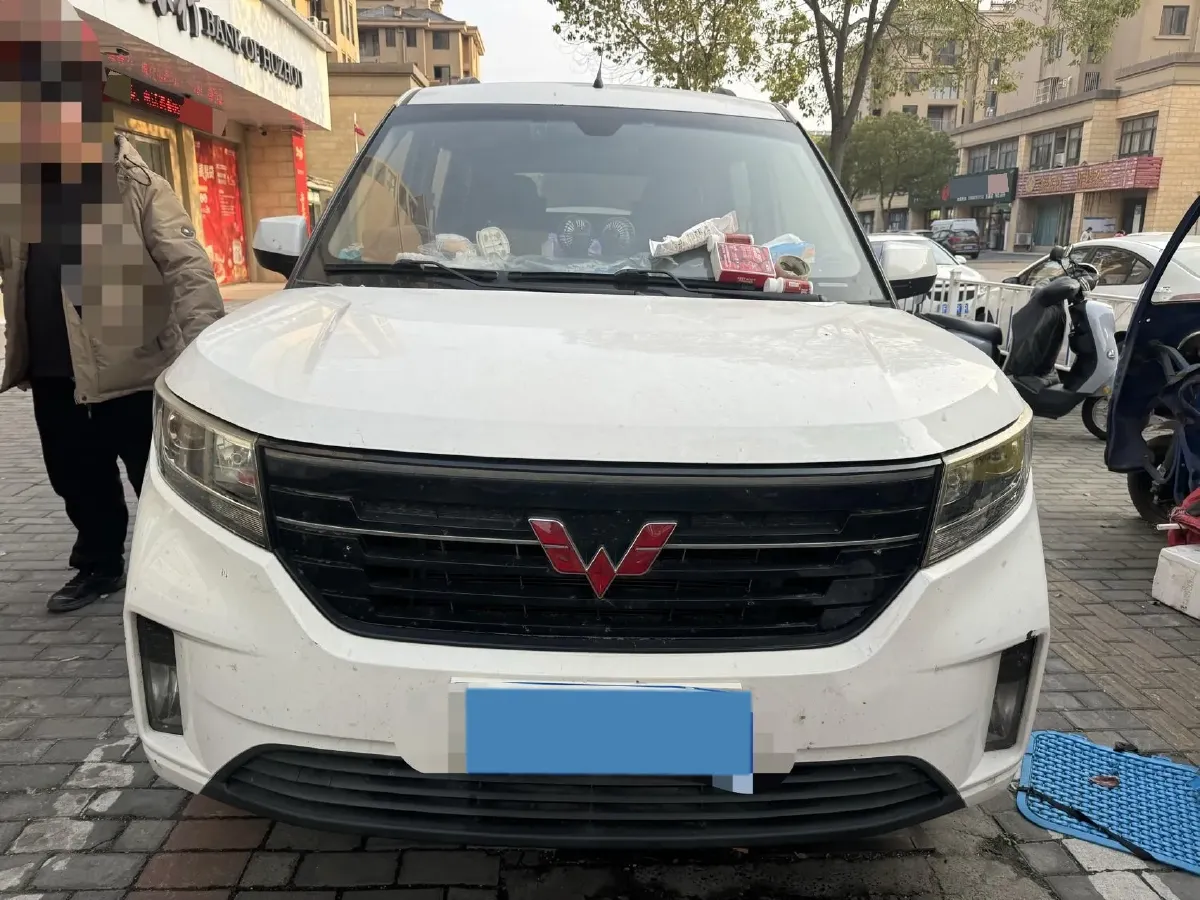 2019 WuLing HongGuang Plus 1.5T 147HP L4 6MT,autocango,china used car exporter,china ev exporter,chinese used car exporter,chinese used ev exporter