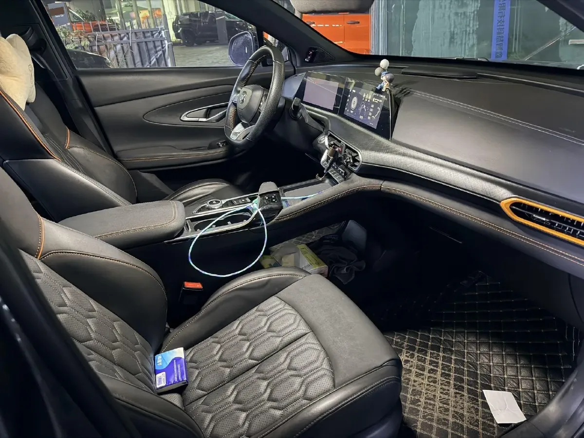 2022 ChangAn UNI-T 2.0T 233HP L4 8AT,autocango,china used car exporter,china ev exporter,chinese used car exporter,chinese used ev exporter