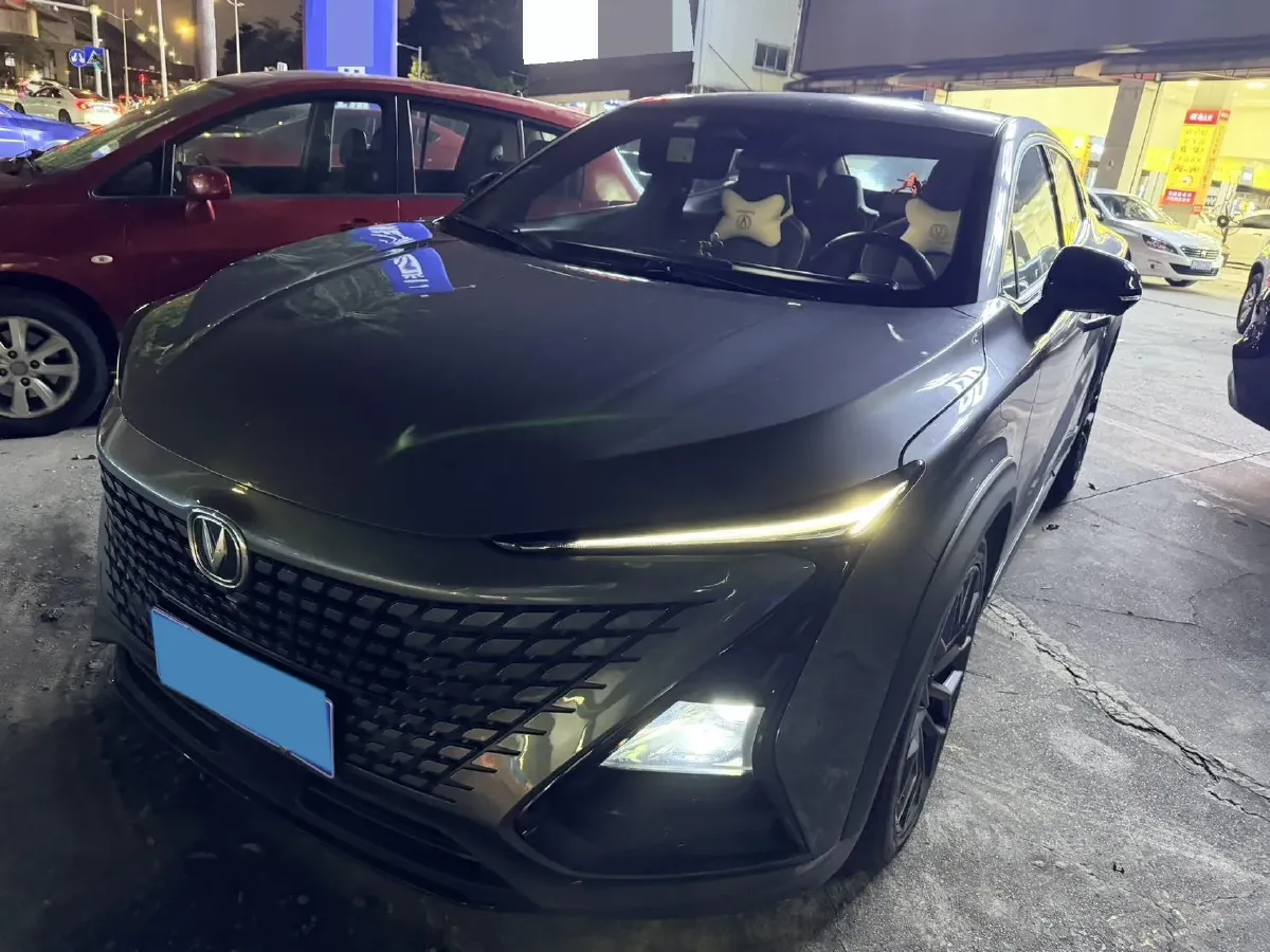 2022 ChangAn UNI-T 2.0T 233HP L4 8AT,autocango,china used car exporter,china ev exporter,chinese used car exporter,chinese used ev exporter