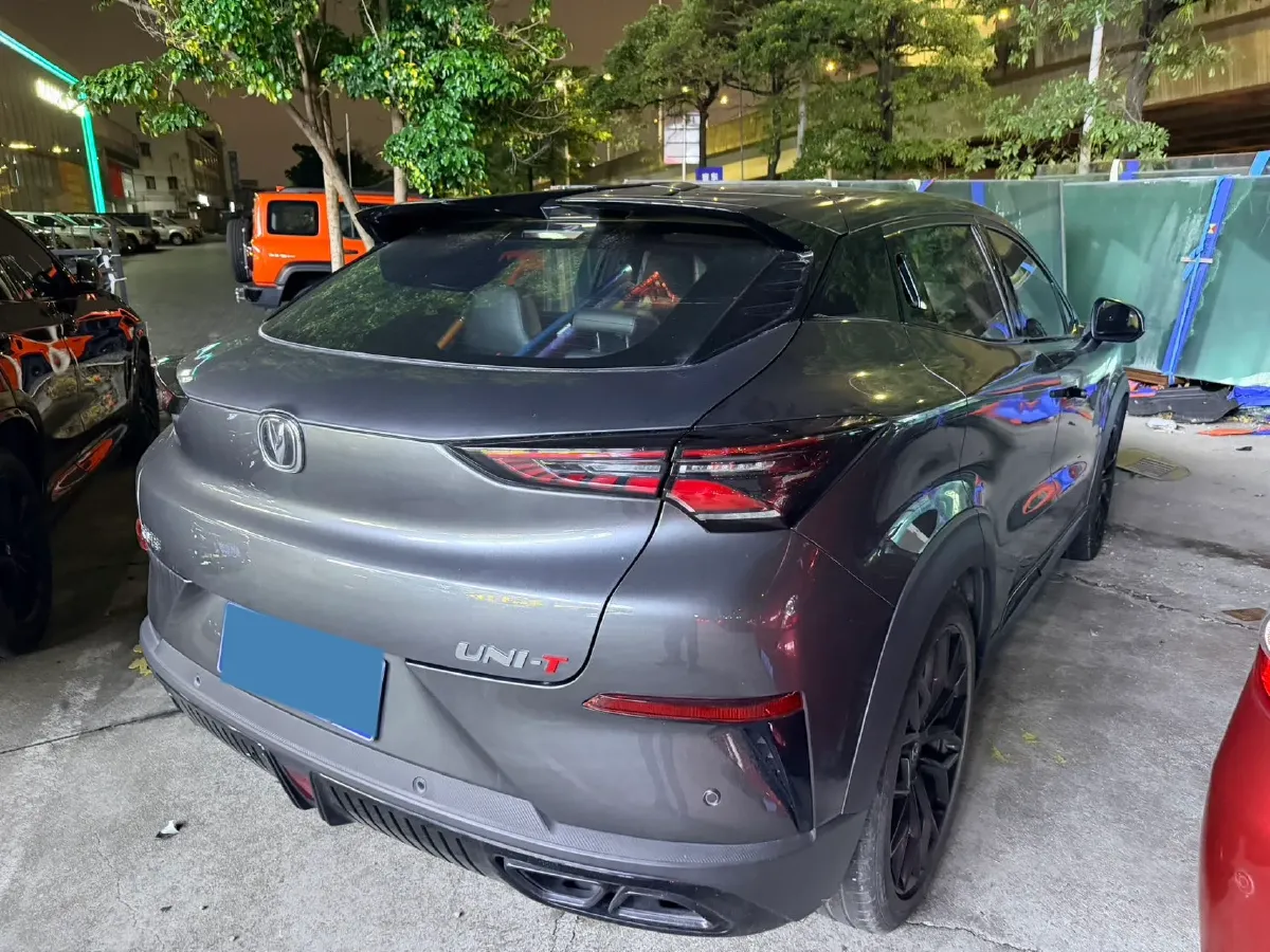 2022 ChangAn UNI-T 2.0T 233HP L4 8AT,autocango,china used car exporter,china ev exporter,chinese used car exporter,chinese used ev exporter