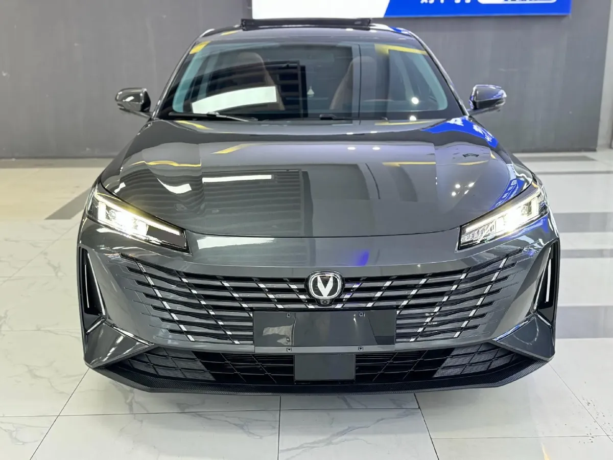 2024 ChangAn Eado 1.5T 170HP L4 7DCT,autocango,china used car exporter,china ev exporter,chinese used car exporter,chinese used ev exporter