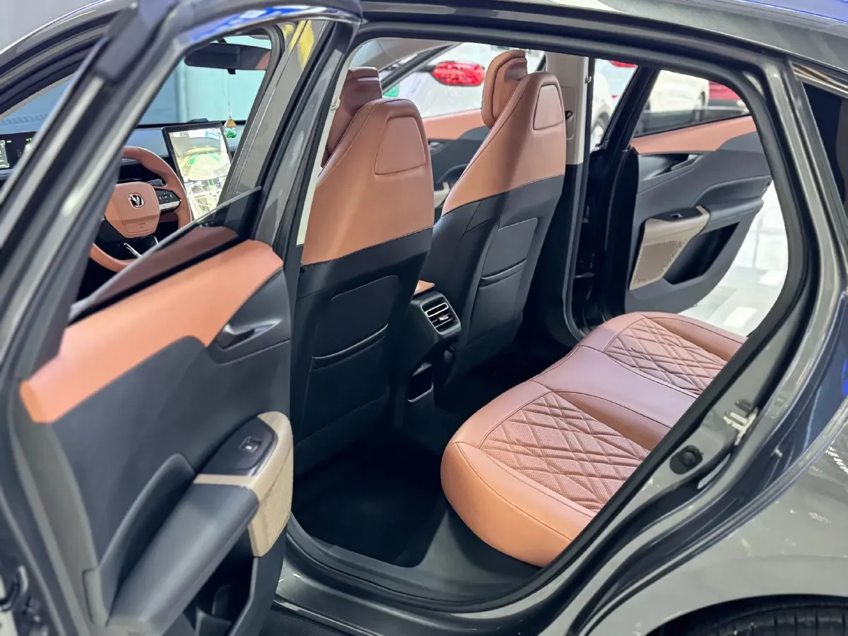 2024 ChangAn Eado 1.5T 170HP L4 7DCT,autocango,china used car exporter,china ev exporter,chinese used car exporter,chinese used ev exporter