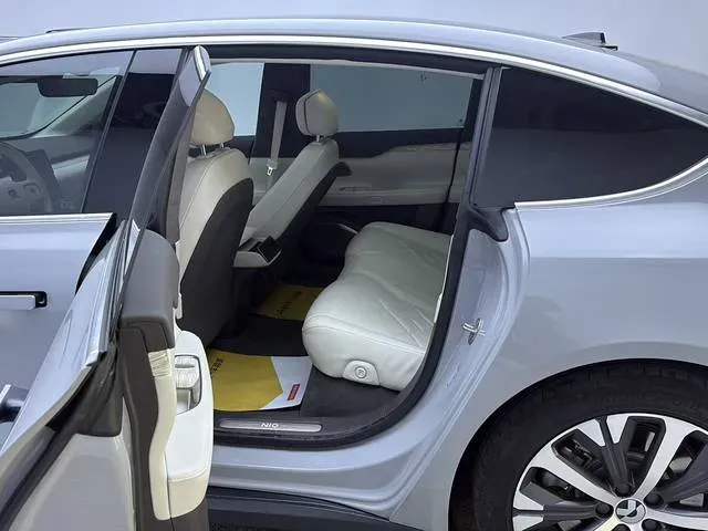 2021 Volkswagen ID.6 Crozz BEV 84.8KWH,autocango,china used car exporter,china ev exporter,chinese used car exporter,chinese used ev exporter