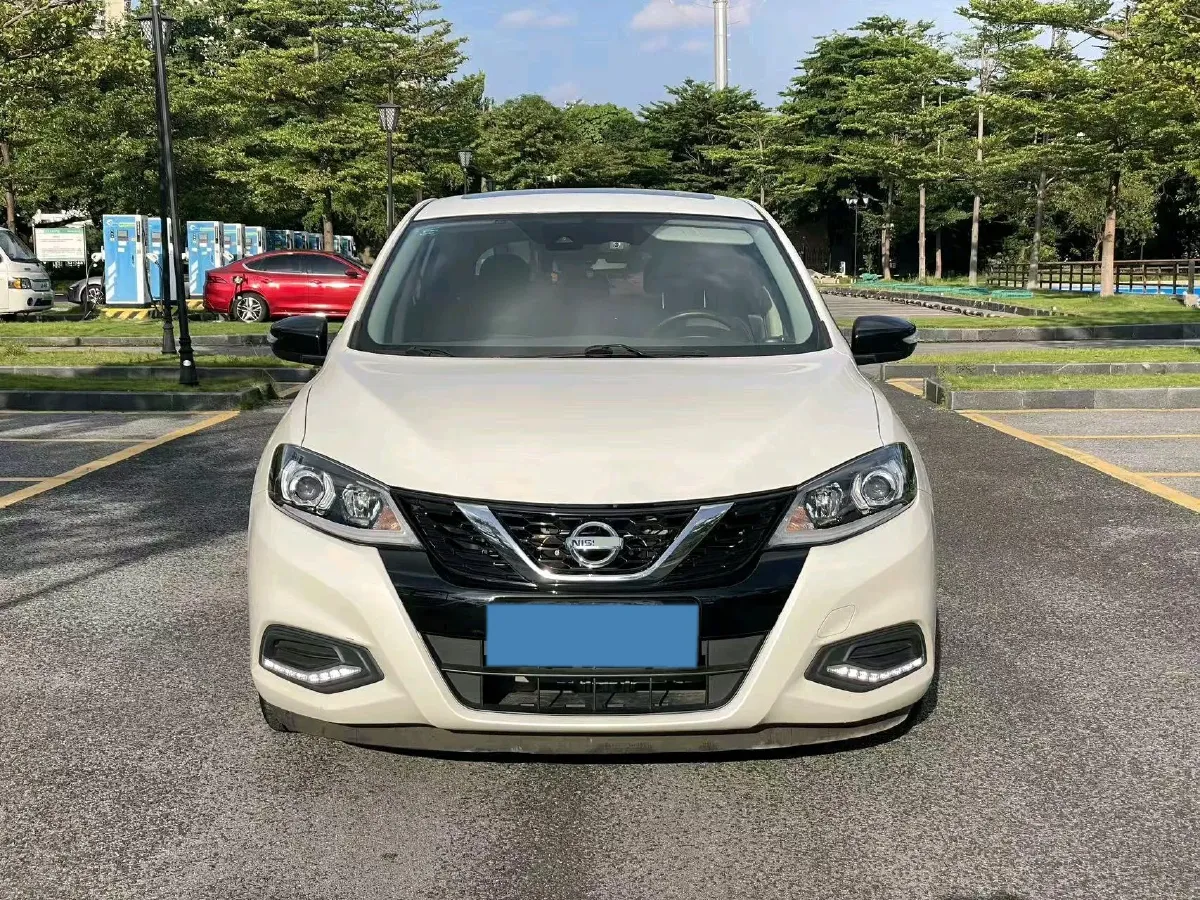 2021 Nissan Tiida 1.6L 122HP L4 CVT,autocango,china used car exporter,china ev exporter,chinese used car exporter,chinese used ev exporter