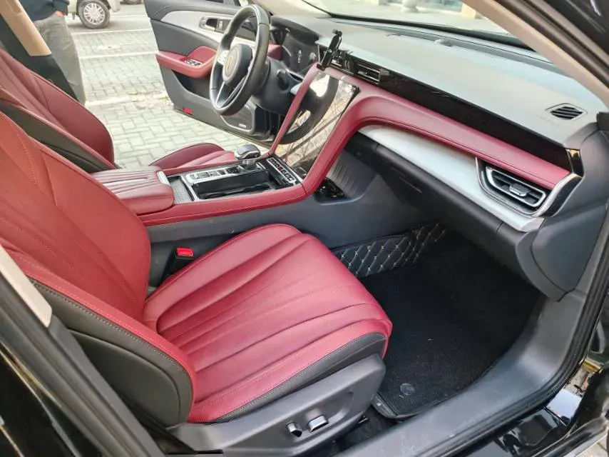 2024 HongQi H5 2.0T 224HP L4 8AT,autocango,china used car exporter,china ev exporter,chinese used car exporter,chinese used ev exporter