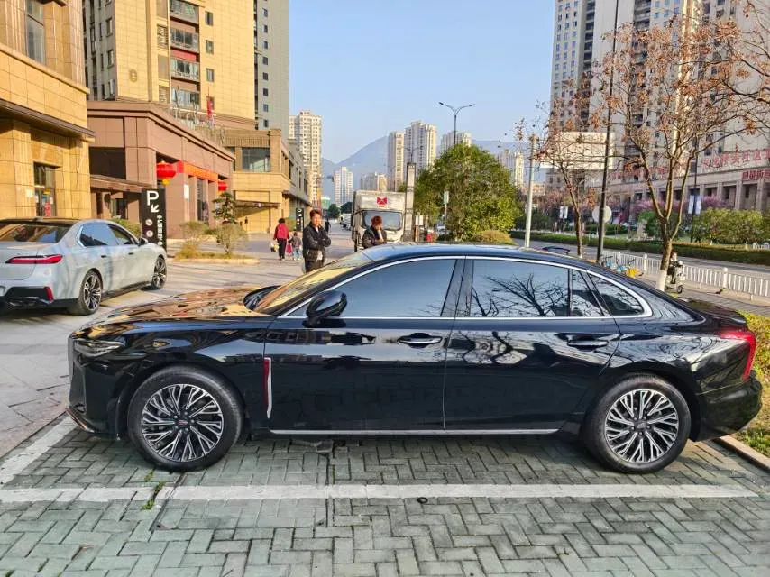2024 HongQi H5 2.0T 224HP L4 8AT,autocango,china used car exporter,china ev exporter,chinese used car exporter,chinese used ev exporter