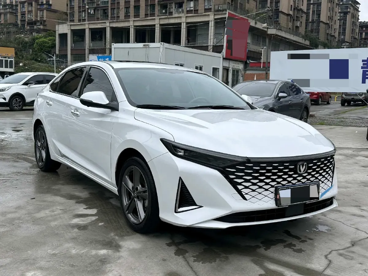 2023 ChangAn Raeton Plus 1.5T 188HP L4 7DCT,autocango,china used car exporter,china ev exporter,chinese used car exporter,chinese used ev exporter
