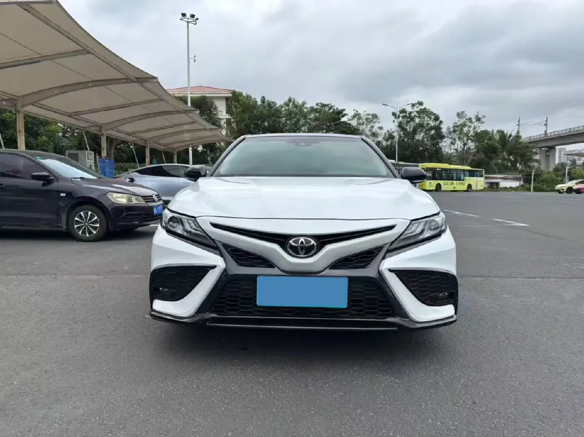 2022 Toyota Camry 2.0L 178HP L4 CVT,autocango,china used car exporter,china ev exporter,chinese used car exporter,chinese used ev exporter