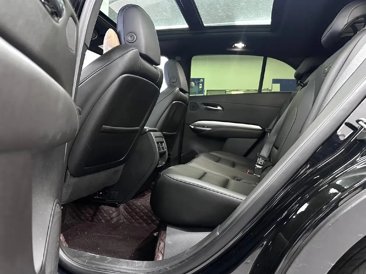 2021 Cadillac XT4 2.0T 237HP L4 9AT,autocango,china used car exporter,china ev exporter,chinese used car exporter,chinese used ev exporter