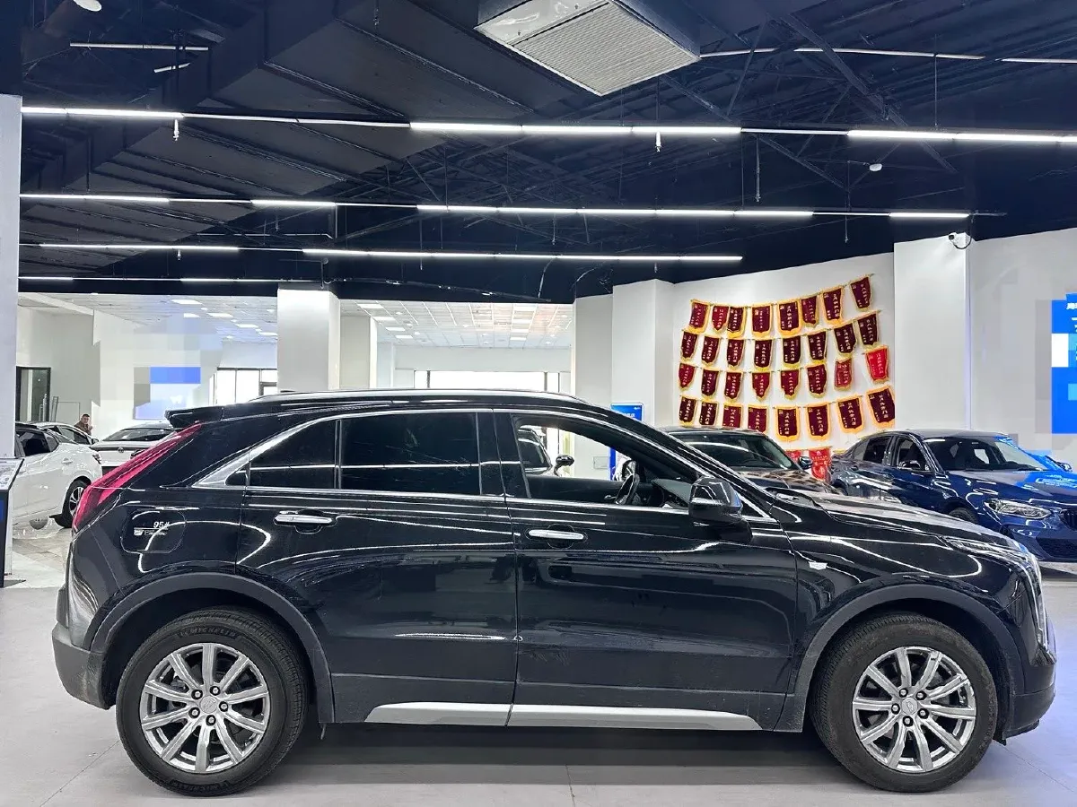 2021 Cadillac XT4 2.0T 237HP L4 9AT,autocango,china used car exporter,china ev exporter,chinese used car exporter,chinese used ev exporter