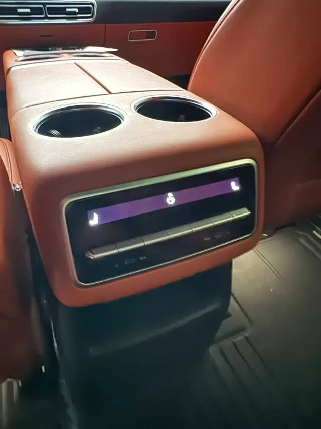 2023 Li L8 Range Extended 154HP REEV 40.9KWH,autocango,china used car exporter,china ev exporter,chinese used car exporter,chinese used ev exporter