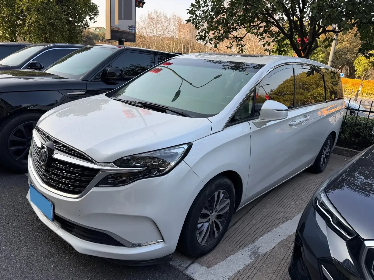 2022 Buick GL8 2.0T 237HP L4 9AT,autocango,china used car exporter,china ev exporter,chinese used car exporter,chinese used ev exporter