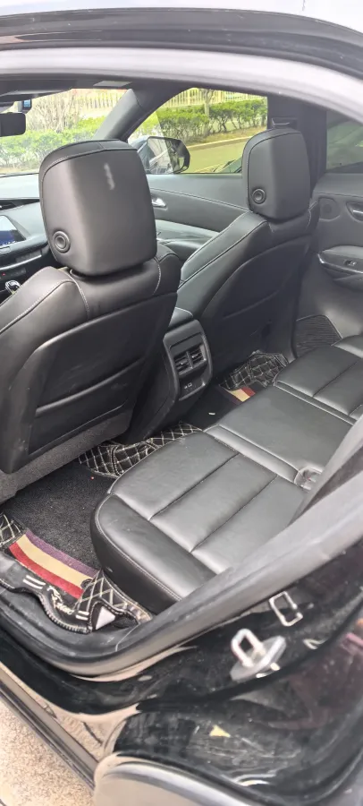 2022 Cadillac XT4 2.0T 237HP L4 9AT,autocango,china used car exporter,china ev exporter,chinese used car exporter,chinese used ev exporter