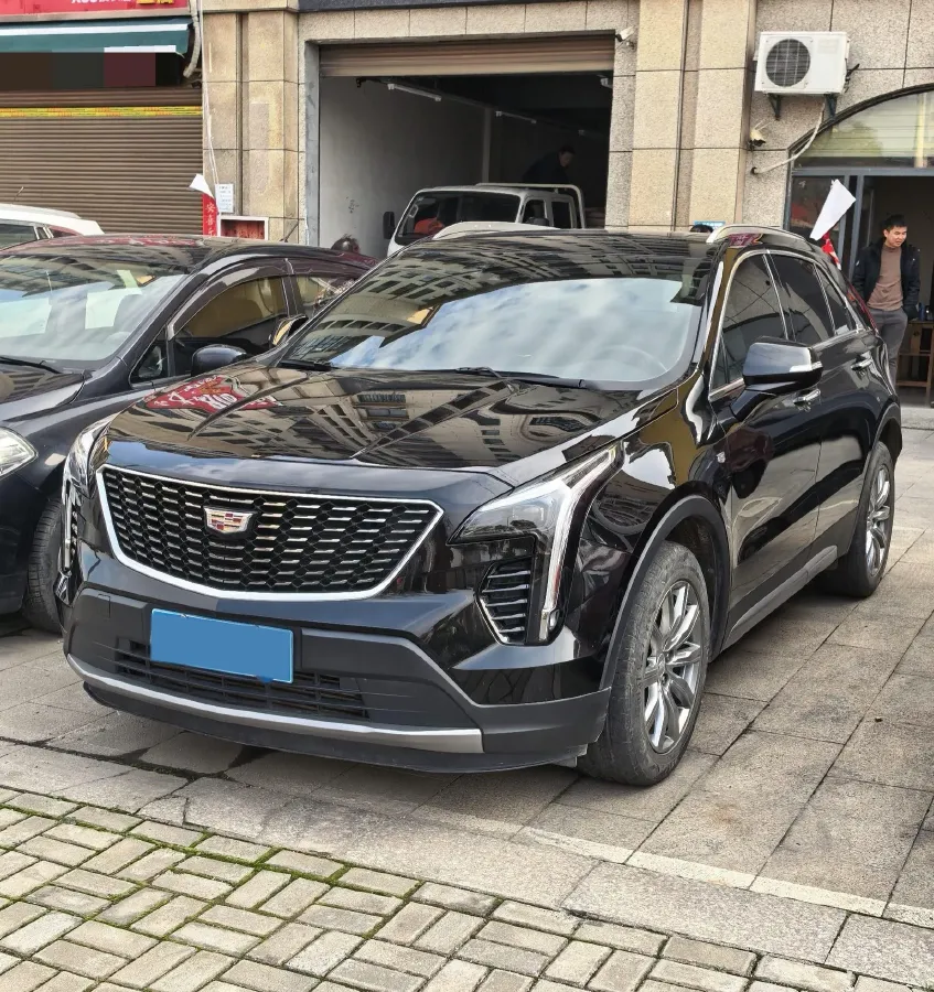 2022 Cadillac XT4 2.0T 237HP L4 9AT,autocango,china used car exporter,china ev exporter,chinese used car exporter,chinese used ev exporter