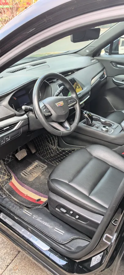 2022 Cadillac XT4 2.0T 237HP L4 9AT,autocango,china used car exporter,china ev exporter,chinese used car exporter,chinese used ev exporter