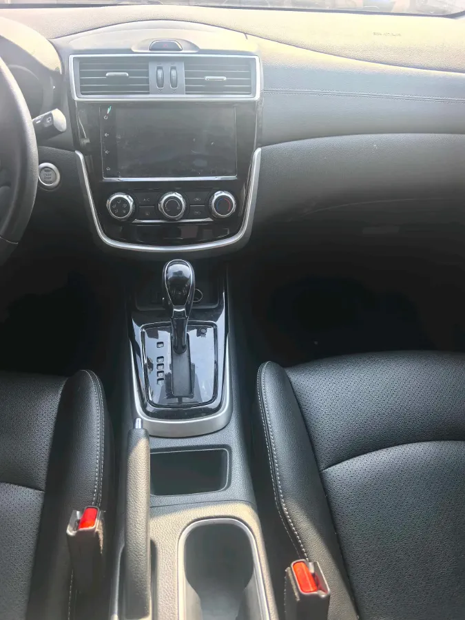 2021 Nissan Tiida 1.6L 122HP L4 CVT,autocango,china used car exporter,china ev exporter,chinese used car exporter,chinese used ev exporter