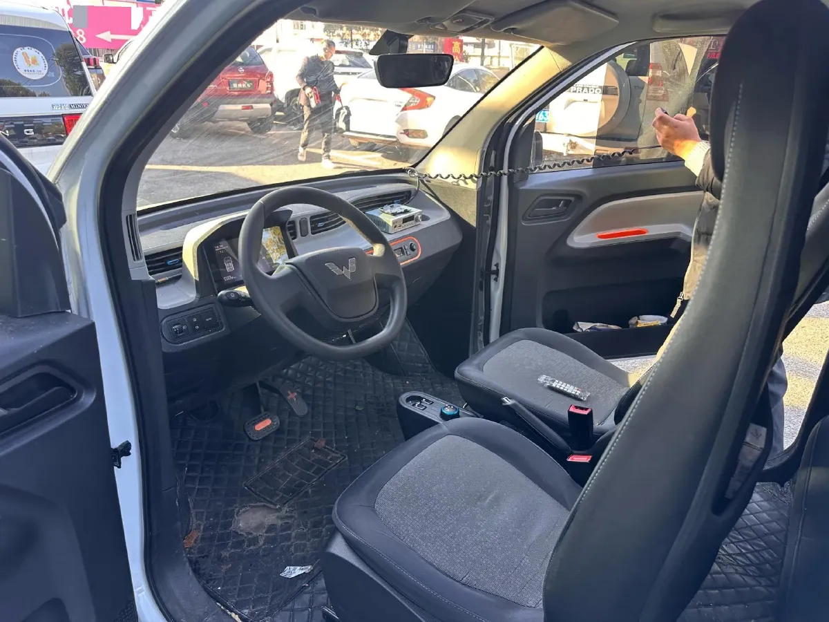 2022 LingBox uni BEV 11.52KWH,autocango,china used car exporter,china ev exporter,chinese used car exporter,chinese used ev exporter