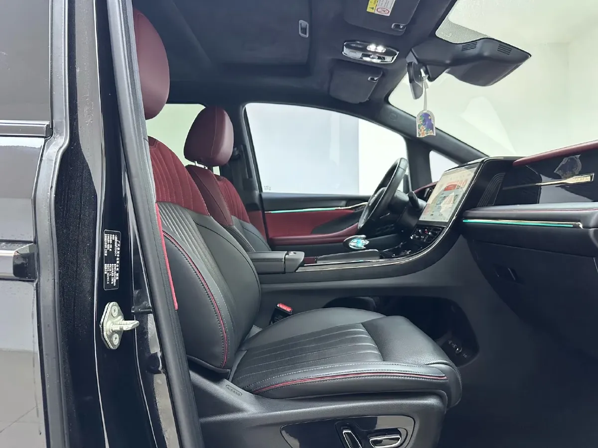 2023 GAC Trumpchi M8 2.0T 252HP L4 8AT,autocango,china used car exporter,china ev exporter,chinese used car exporter,chinese used ev exporter