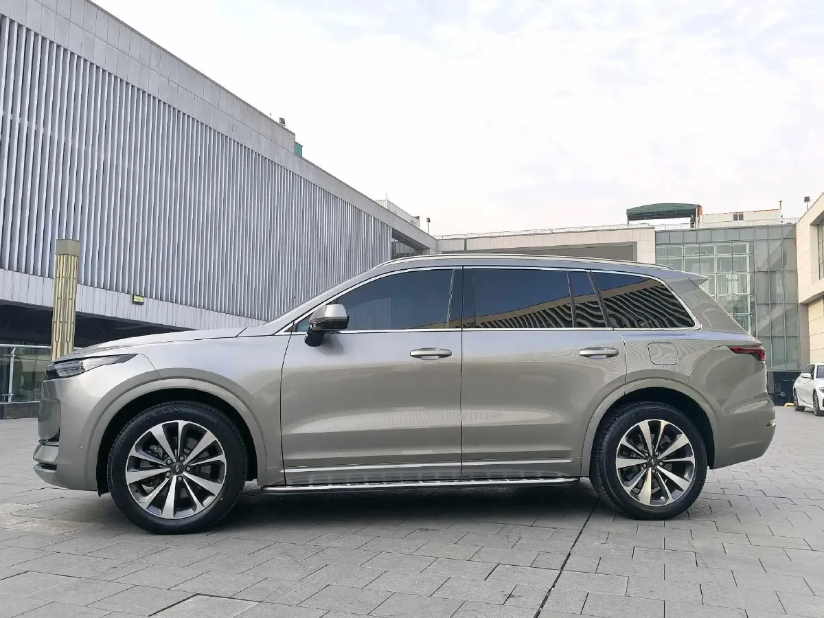 2021 Li ONE Range Extended 131HP REEV 40.5KWH,autocango,china used car exporter,china ev exporter,chinese used car exporter,chinese used ev exporter