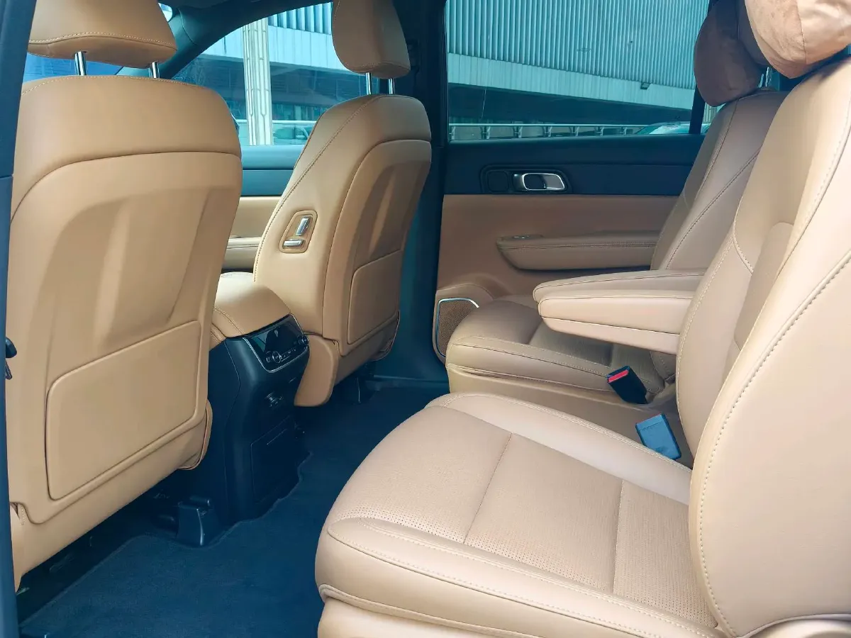 2021 Li ONE Range Extended 131HP REEV 40.5KWH,autocango,china used car exporter,china ev exporter,chinese used car exporter,chinese used ev exporter