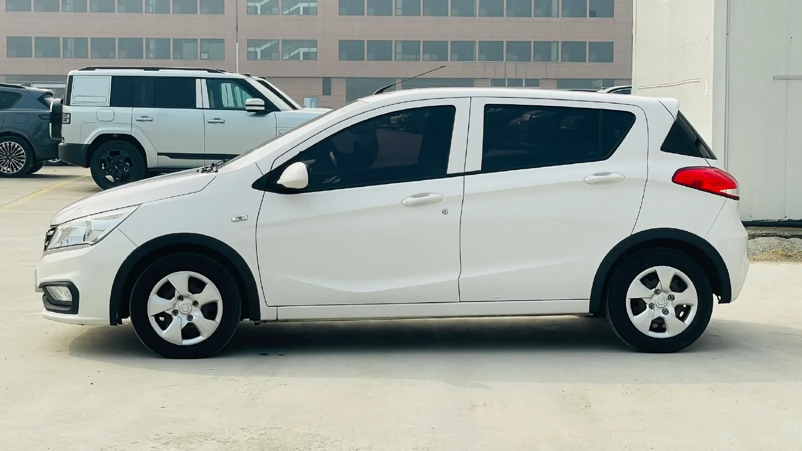 2016 BaoJun 310 1.2L 82HP L4 5MT,autocango,china used car exporter,china ev exporter,chinese used car exporter,chinese used ev exporter