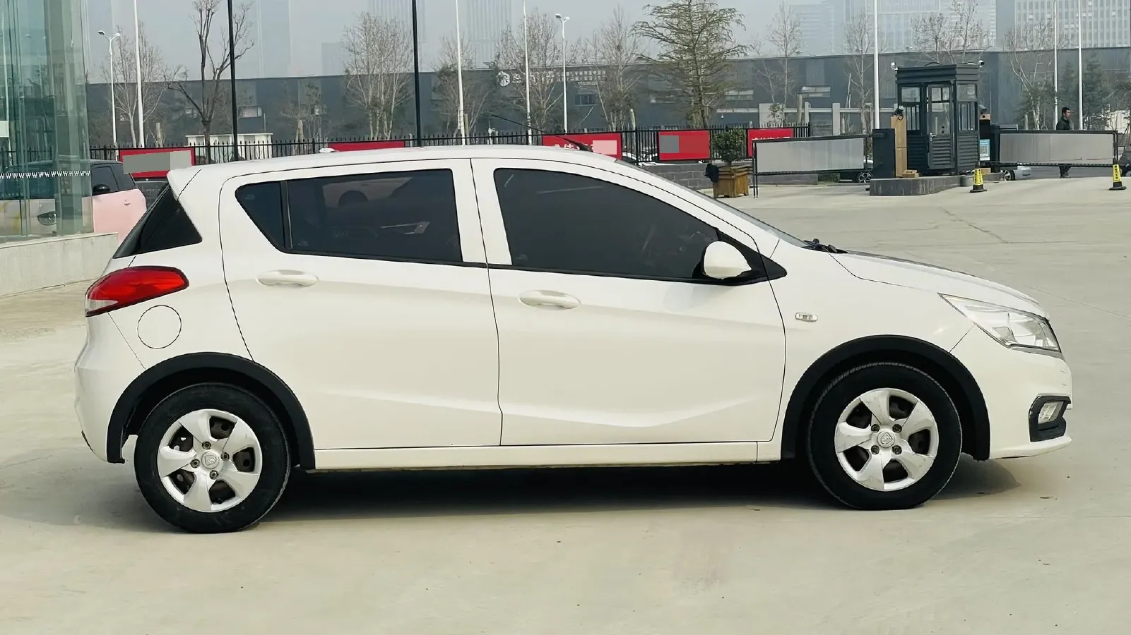 2016 BaoJun 310 1.2L 82HP L4 5MT,autocango,china used car exporter,china ev exporter,chinese used car exporter,chinese used ev exporter