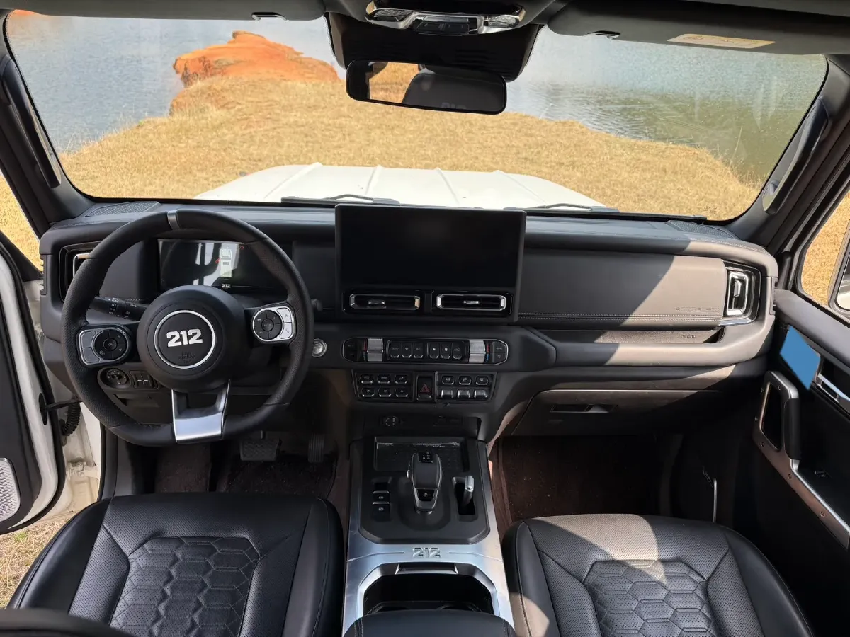 2024 212 212 T01 2.0T 252HP L4 8AT,autocango,china used car exporter,china ev exporter,chinese used car exporter,chinese used ev exporter