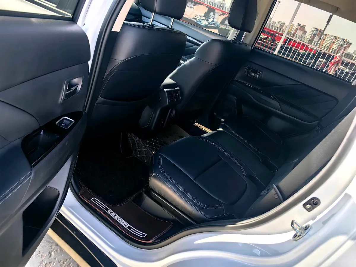 2020 Mitsubishi Outlander 2.0L 166HP L4 CVT,autocango,china used car exporter,china ev exporter,chinese used car exporter,chinese used ev exporter