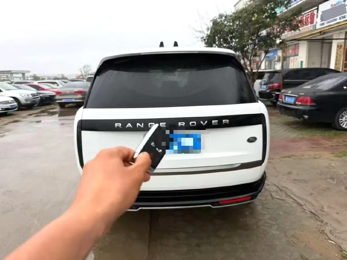 2024 Land Rover Range Rover 3.0T 400HP L6 8AT,autocango,china used car exporter,china ev exporter,chinese used car exporter,chinese used ev exporter