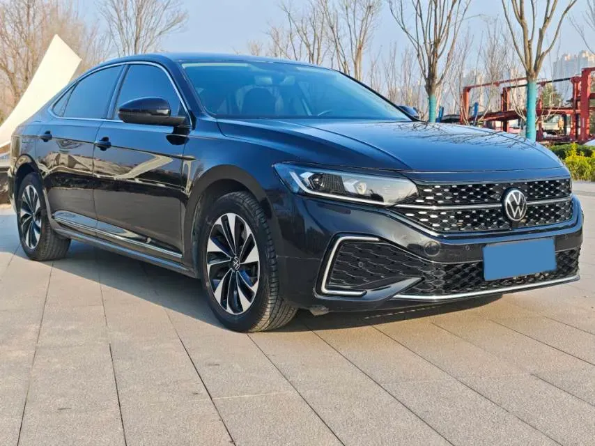 2023 Volkswagen Passat 2.0T 186HP L4 7DCT,autocango,china used car exporter,china ev exporter,chinese used car exporter,chinese used ev exporter