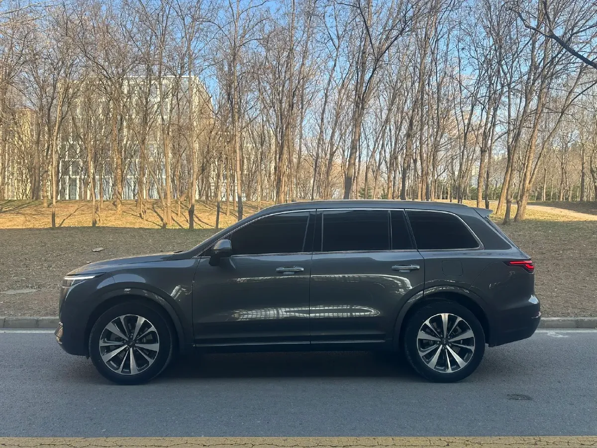 2021 Li ONE Range Extended 131HP REEV 40.5KWH,autocango,china used car exporter,china ev exporter,chinese used car exporter,chinese used ev exporter