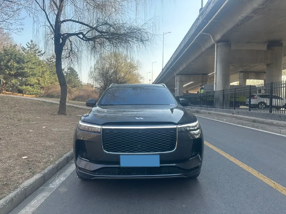 2021 Li ONE Range Extended 131HP REEV 40.5KWH,autocango,china used car exporter,china ev exporter,chinese used car exporter,chinese used ev exporter