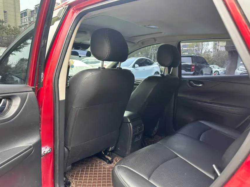 2021 Nissan Tiida 1.6L 122HP L4 CVT,autocango,china used car exporter,china ev exporter,chinese used car exporter,chinese used ev exporter