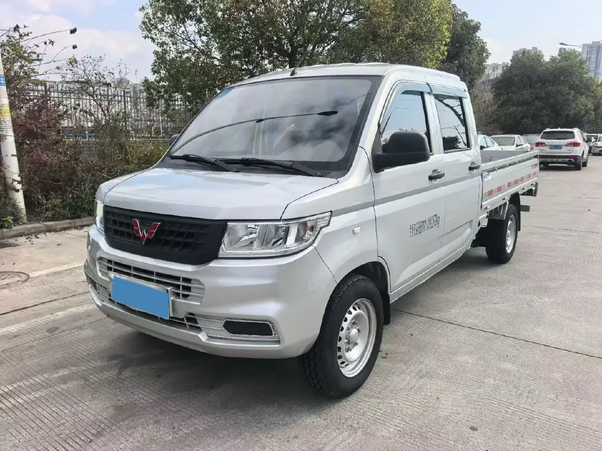 2023 WuLing RongGuang New Truck 2.0L 136HP L4 5MT,autocango,china used car exporter,china ev exporter,chinese used car exporter,chinese used ev exporter