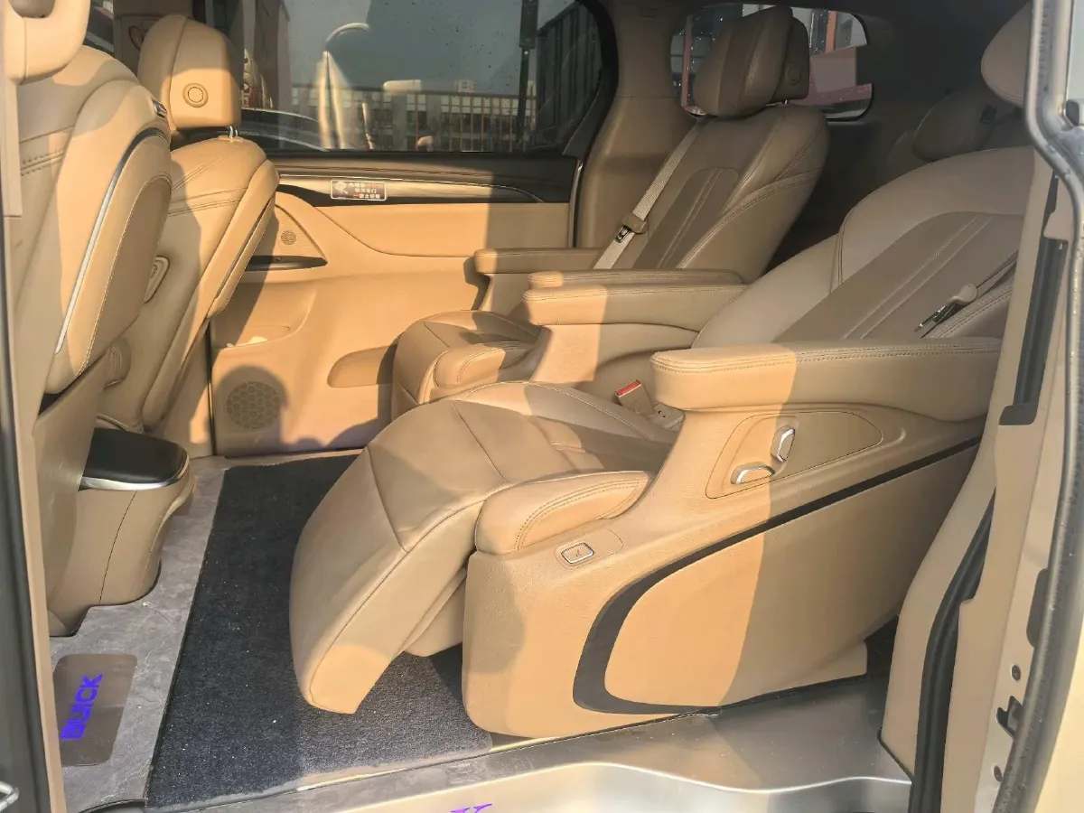 2021 Buick GL8 2.0T 237HP L4 9AT,autocango,china used car exporter,china ev exporter,chinese used car exporter,chinese used ev exporter