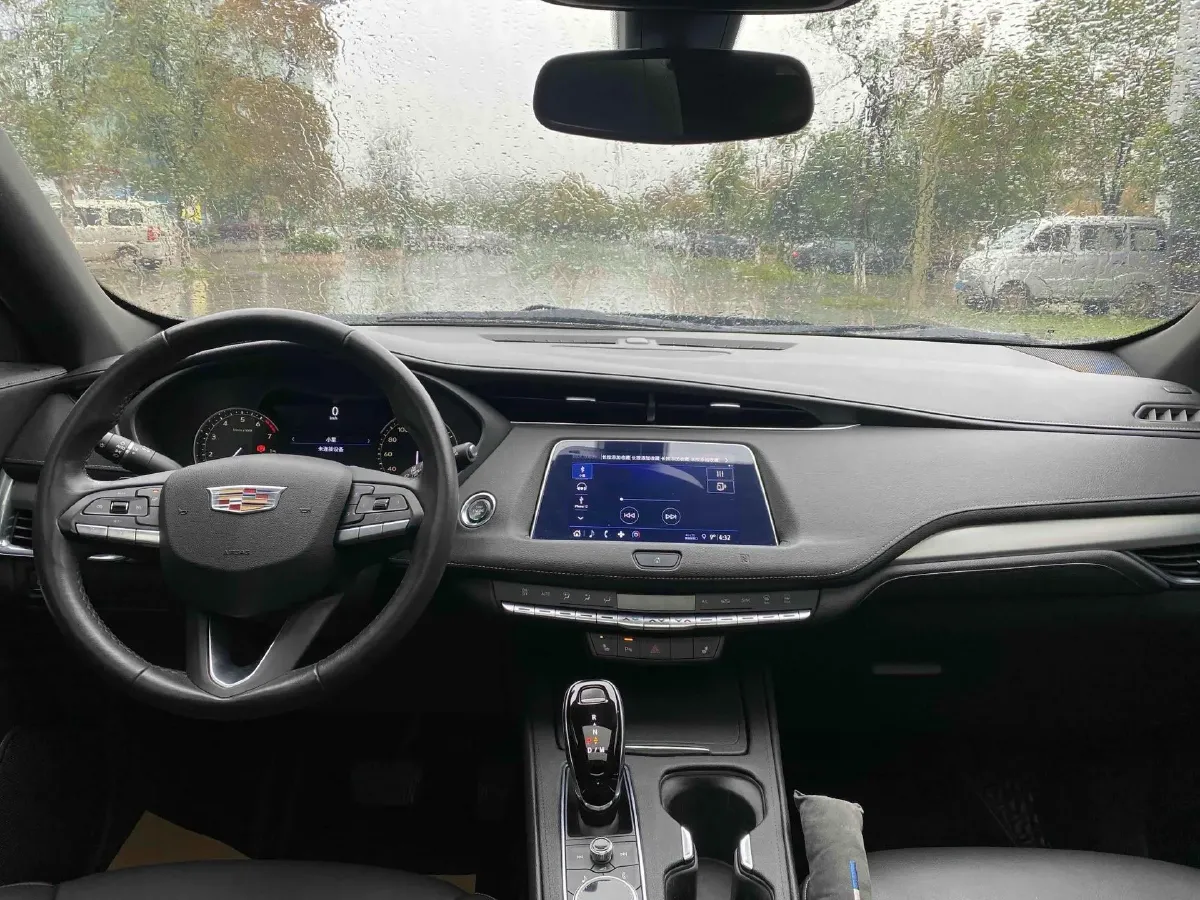 2021 Cadillac XT4 2.0T 237HP L4 9AT,autocango,china used car exporter,china ev exporter,chinese used car exporter,chinese used ev exporter