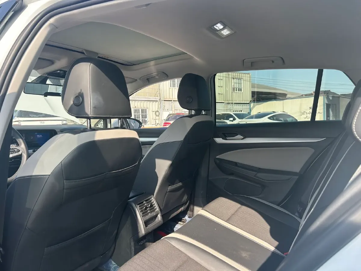 2023 Volkswagen Golf 1.4T 150HP L4 7DCT,autocango,china used car exporter,china ev exporter,chinese used car exporter,chinese used ev exporter