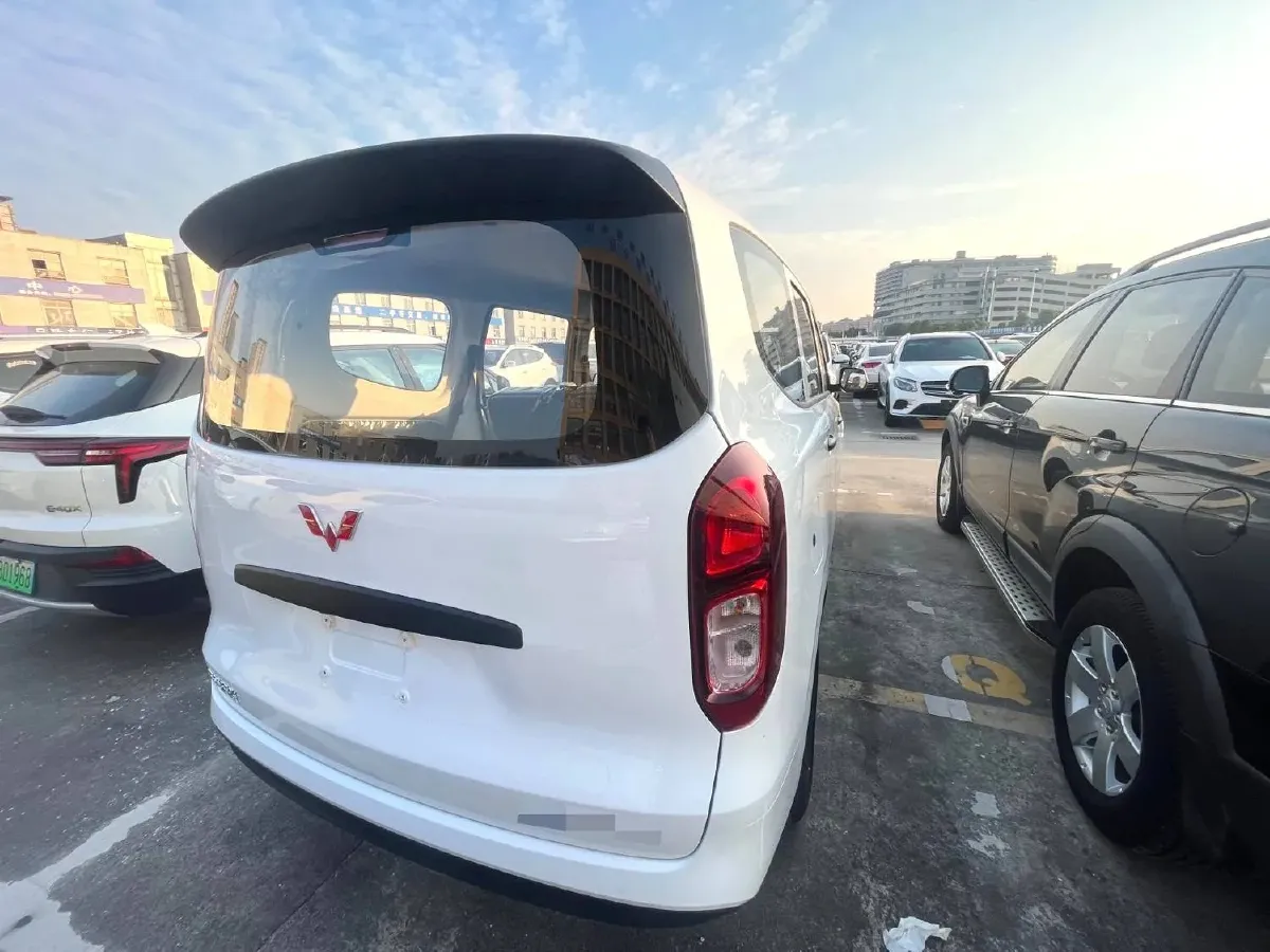 2025 WuLing HongGuang New Energy REEV 99HP REEV,autocango,china used car exporter,china ev exporter,chinese used car exporter,chinese used ev exporter