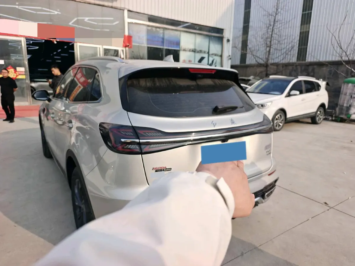 2025 HongQi HS5 2.0T 252HP L4 8AT,autocango,china used car exporter,china ev exporter,chinese used car exporter,chinese used ev exporter