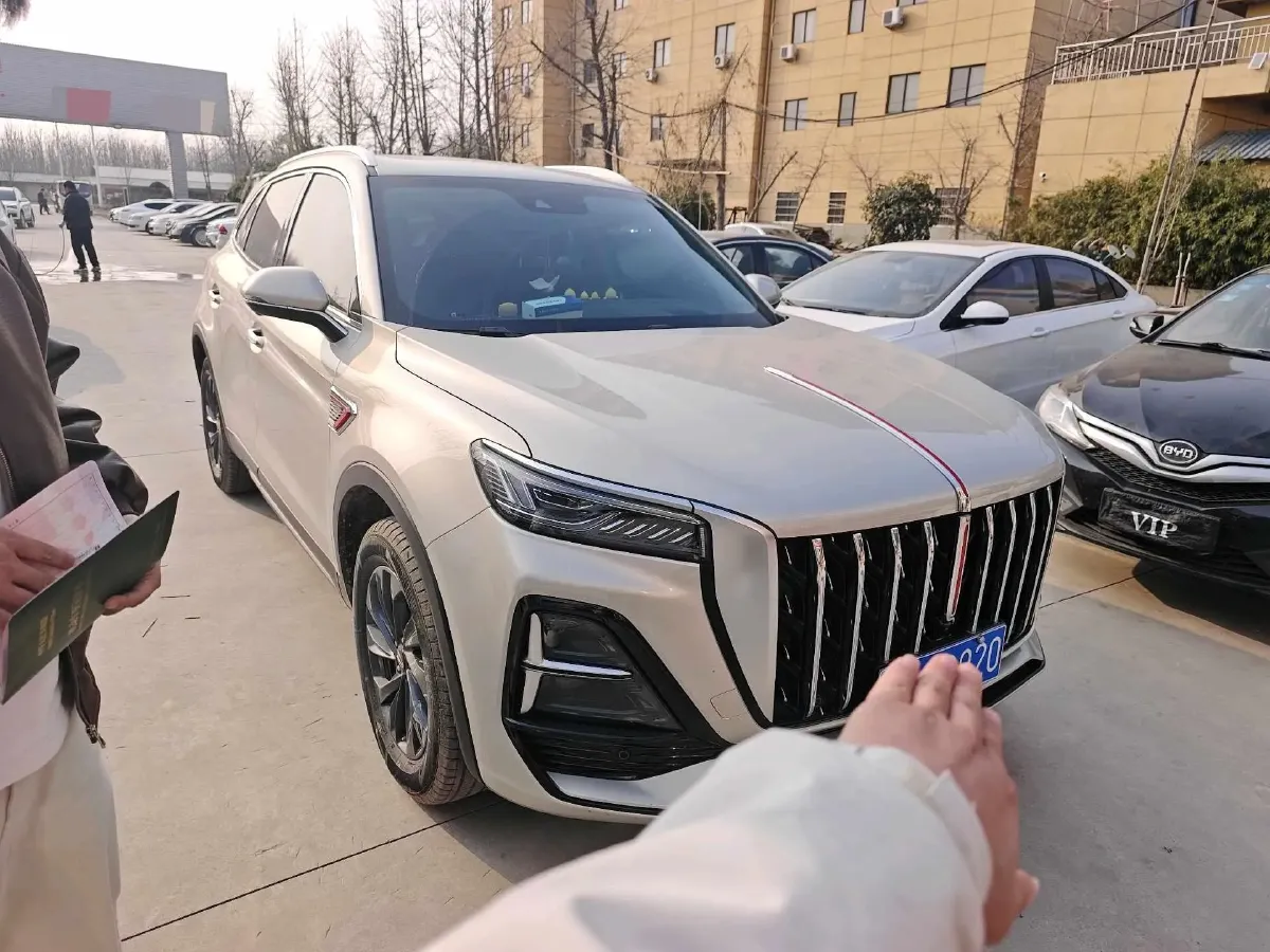 2025 HongQi HS5 2.0T 252HP L4 8AT,autocango,china used car exporter,china ev exporter,chinese used car exporter,chinese used ev exporter