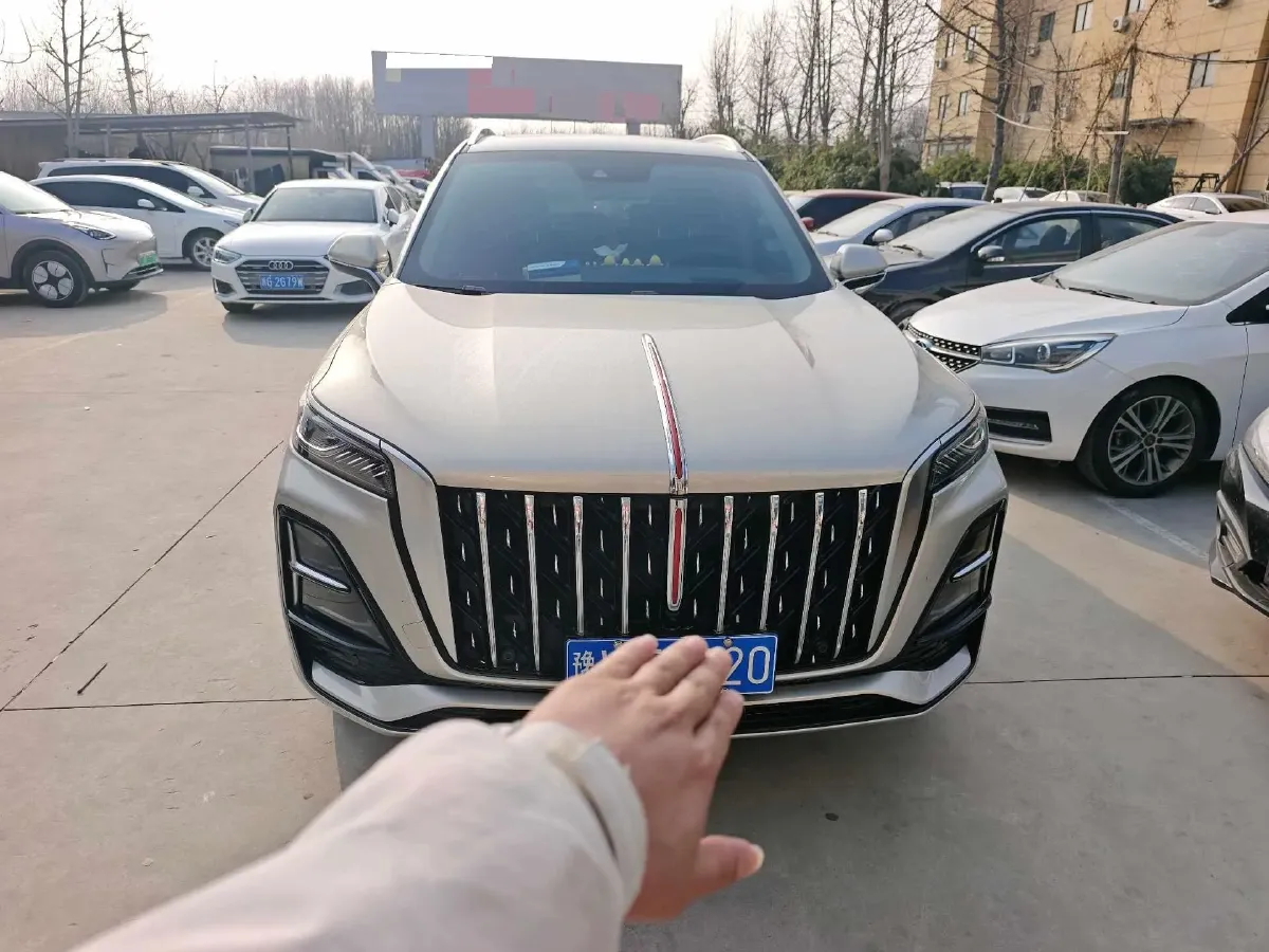 2025 HongQi HS5 2.0T 252HP L4 8AT,autocango,china used car exporter,china ev exporter,chinese used car exporter,chinese used ev exporter