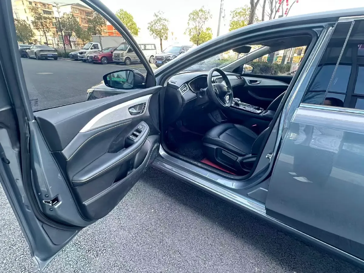 2022 Roewe RX5 eMAX 1.5T 169HP L4 AMT PHEV 16.6KWH,autocango,china used car exporter,china ev exporter,chinese used car exporter,chinese used ev exporter