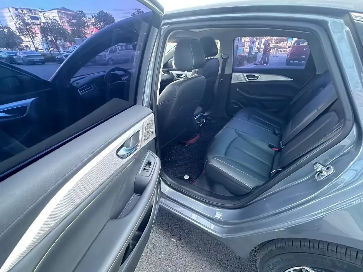 2022 Roewe RX5 eMAX 1.5T 169HP L4 AMT PHEV 16.6KWH,autocango,china used car exporter,china ev exporter,chinese used car exporter,chinese used ev exporter