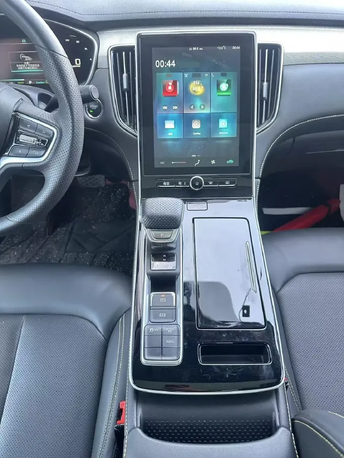 2022 Roewe RX5 eMAX 1.5T 169HP L4 AMT PHEV 16.6KWH,autocango,china used car exporter,china ev exporter,chinese used car exporter,chinese used ev exporter