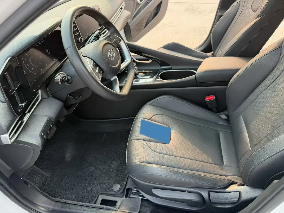 2021 Hyundai Elantra 1.5L 115HP L4 CVT,autocango,china used car exporter,china ev exporter,chinese used car exporter,chinese used ev exporter