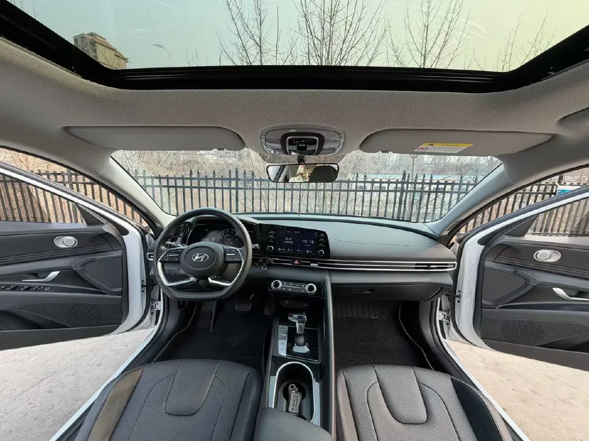 2021 Hyundai Elantra 1.5L 115HP L4 CVT,autocango,china used car exporter,china ev exporter,chinese used car exporter,chinese used ev exporter