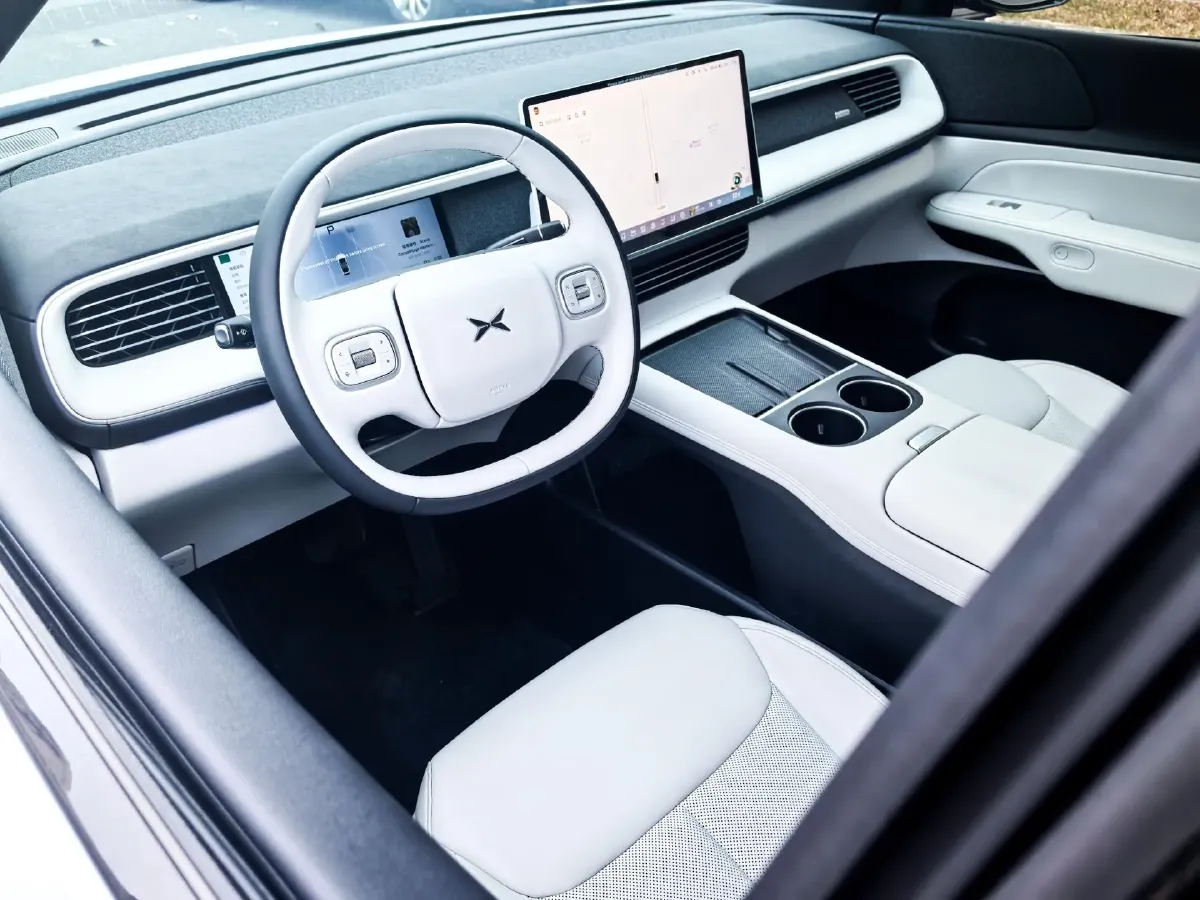 2023 Xpeng G6 BEV 66KWH,autocango,china used car exporter,china ev exporter,chinese used car exporter,chinese used ev exporter